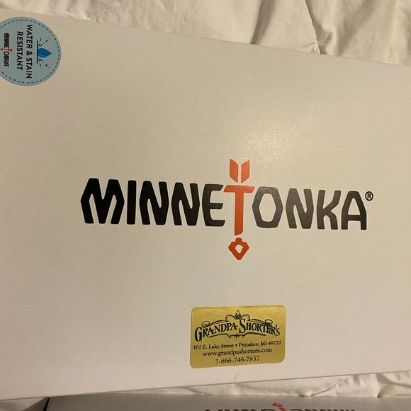 Minnetonka Women Minnetonka Women Grey Bootie Slipper